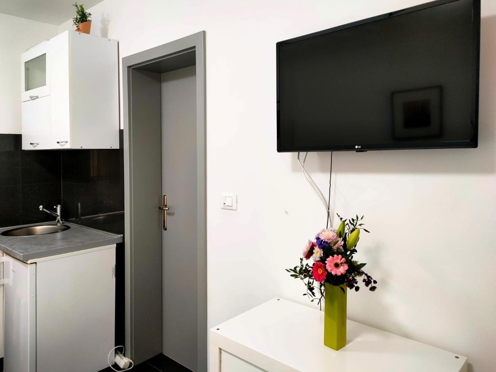 Rafael Apartments เมดูลิน ภายนอก รูปภาพ